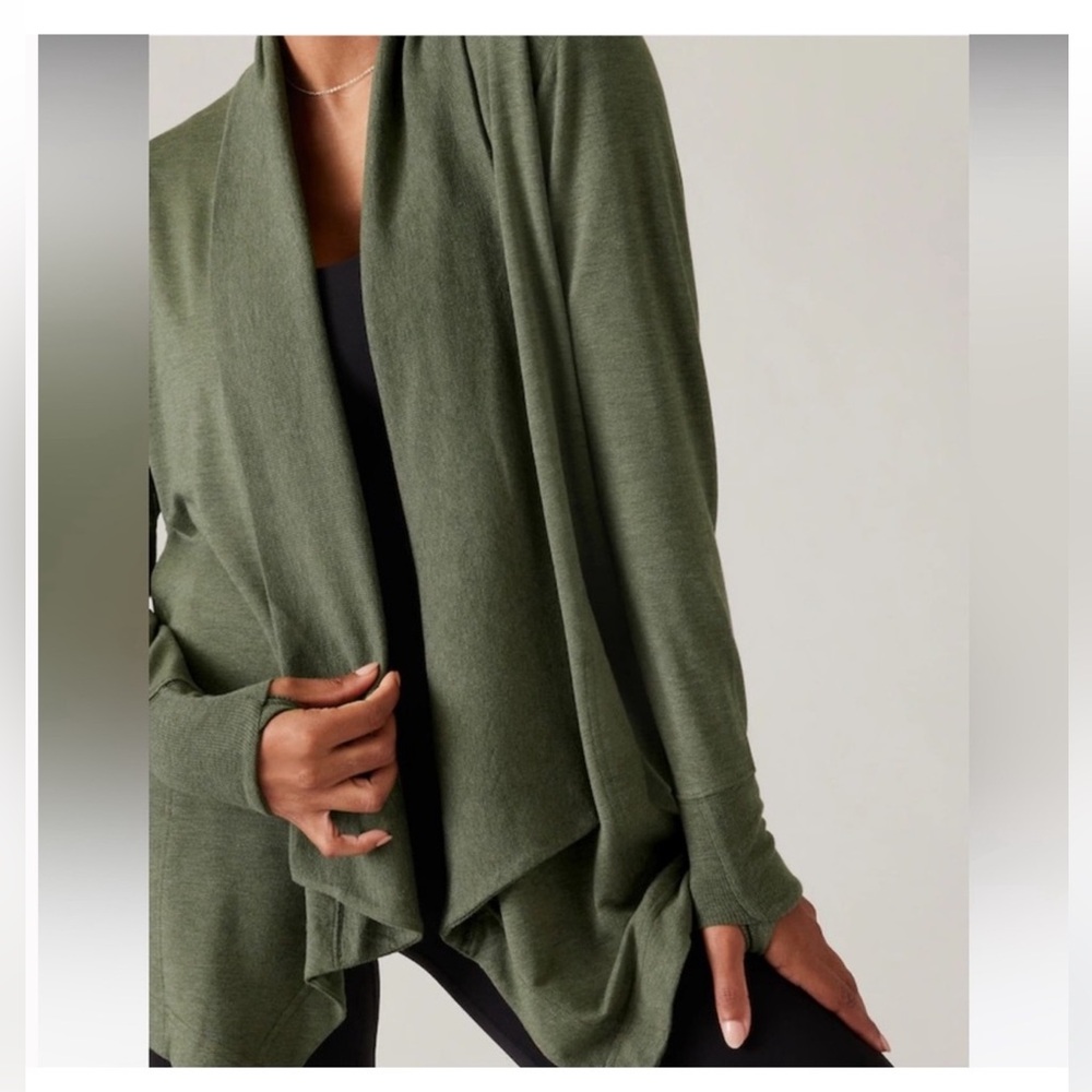 Athleta Heather Green Pranayama Restore Wrap